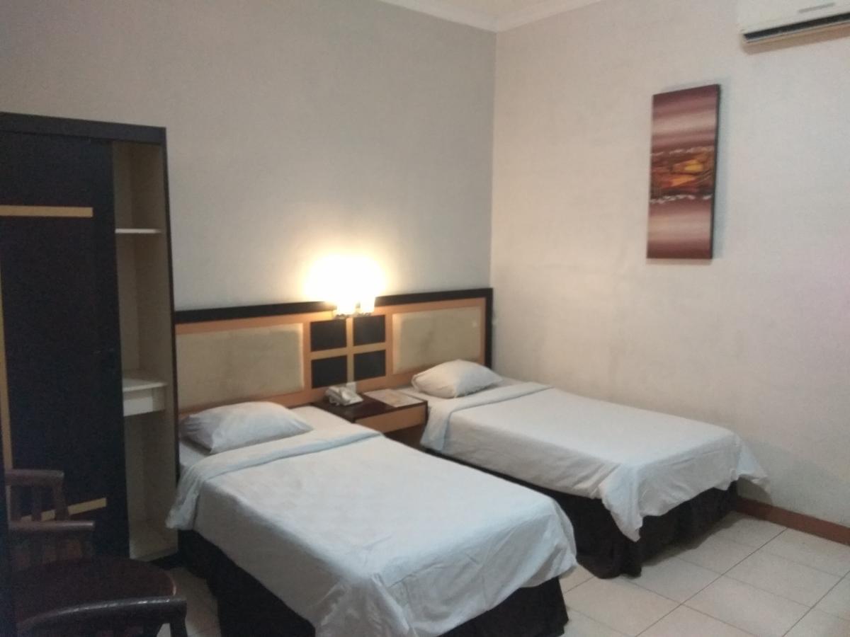 Graha Hotel Sragen Luaran gambar